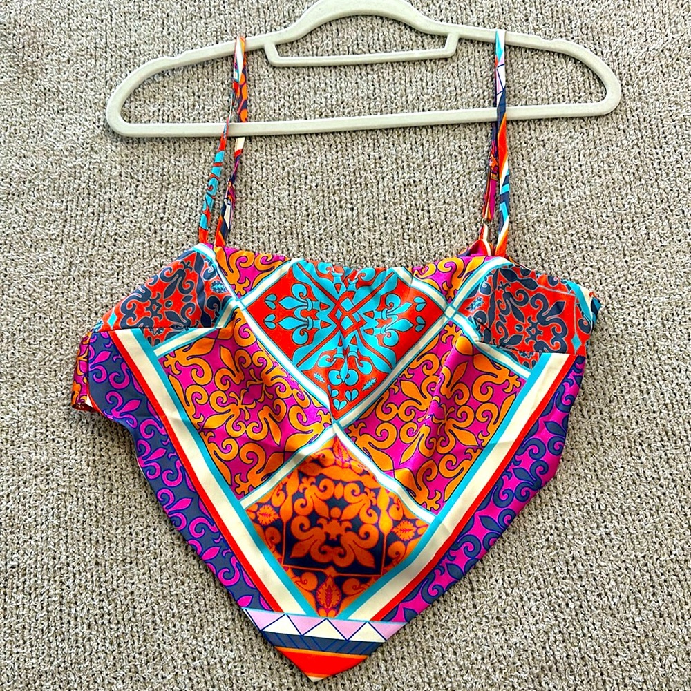 NWOT BANDANA TOP